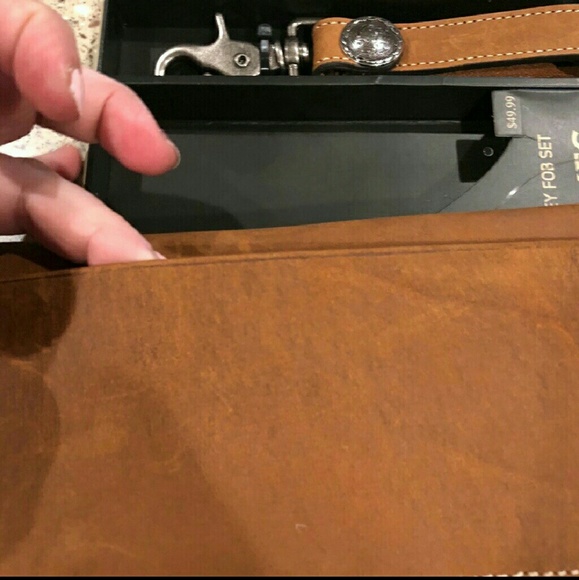 BNIB Rodeo wallet/ & key fob set - Picture 3 of 6